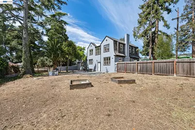 6031 Camden St, Oakland, CA 94605 - Photo 46