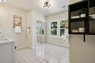 6031 Camden St, Oakland, CA 94605 - Photo 32