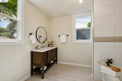 6031 Camden St, Oakland, CA 94605 - Photo 24