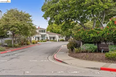 45 Schooner Ct, Richmond, CA 94804 - Photo 28
