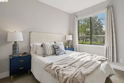 45 Schooner Ct, Richmond, CA 94804 - Photo 18