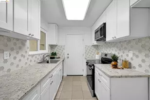 1300 Trembath Ln, Antioch, CA 94509 - Photo 20