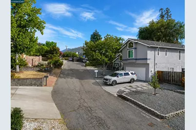 1325 New Hampshire Dr, Concord, CA 94521 - Photo 52