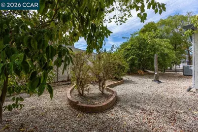 395 Marti Marie Dr, Martinez, CA 94553 - Photo 26