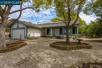 395 Marti Marie Dr, Martinez, CA 94553 - Photo 2