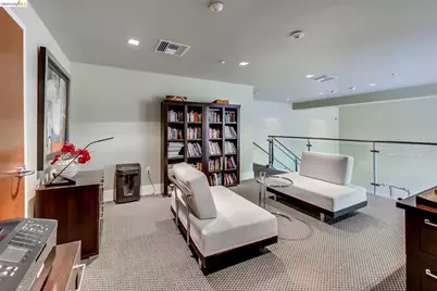899 Clay St, Oakland, CA 94607 - Photo 20