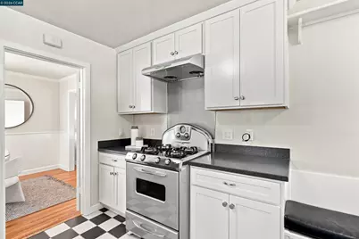 148 Roslyn Dr, Concord, CA 94518 - Photo 8