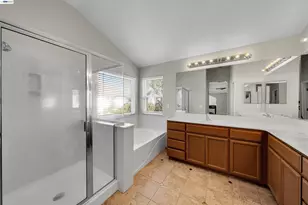 10324 Almanor Cir, Stockton, CA 95219 - Photo 18