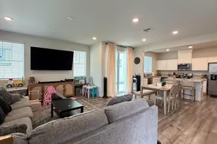 215 Manatee, Suisun City, CA 94585 - Photo 6