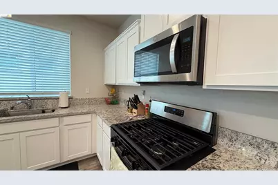 215 Manatee, Suisun City, CA 94585 - Photo 16
