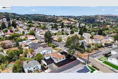 18473 Apricot Way, Castro Valley, CA 94546 - Photo 30