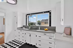 18473 Apricot Way, Castro Valley, CA 94546 - Photo 20
