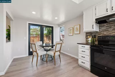 2554 Holly View Ct, Martinez, CA 94553 - Photo 16