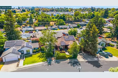 2554 Holly View Ct, Martinez, CA 94553 - Photo 52
