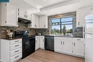 2554 Holly View Ct, Martinez, CA 94553 - Photo 12