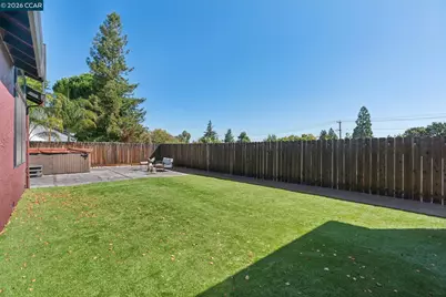 2554 Holly View Ct, Martinez, CA 94553 - Photo 40