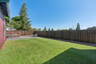 2554 Holly View Ct, Martinez, CA 94553 - Photo 40