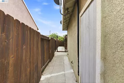 824 Moraga Dr, San Leandro, CA 94578 - Photo 30