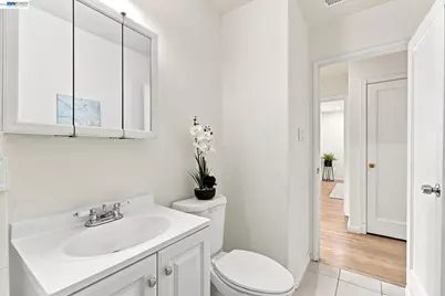 824 Moraga Dr, San Leandro, CA 94578 - Photo 20