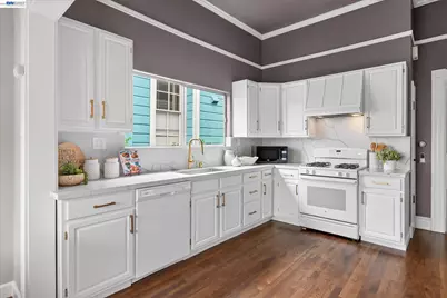 1320 9th St, Alameda, CA 94501 - Photo 16