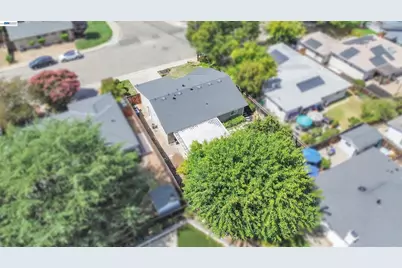1400 Wagoner Dr, Livermore, CA 94550 - Photo 30