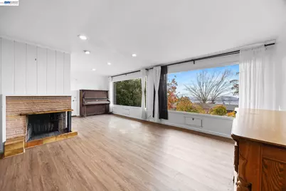 1012 Contra Costa Dr, El Cerrito, CA 94530 - Photo 8
