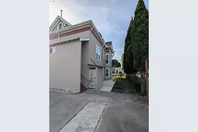 1086 66th St, Oakland, CA 94608 - Photo 4