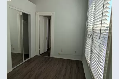 1086 66th St, Oakland, CA 94608 - Photo 16