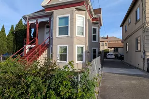 1086 66th St, Oakland, CA 94608 - Photo 2