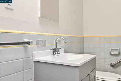 124 Frankfort St, Daly City, CA 94014 - Photo 18
