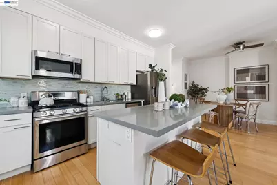 1330 Mason St, San Francisco, CA 94133 - Photo 12