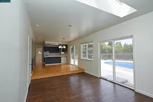21 Eric Ct, Pleasant Hill, CA 94523 - Photo 2