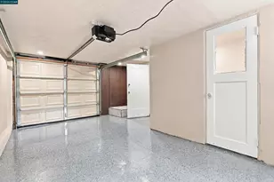 5672 Carberry Ave, Oakland, CA 94609 - Photo 36