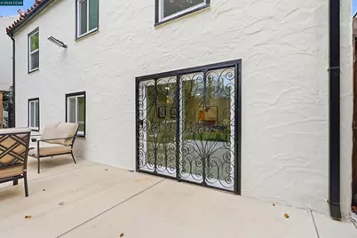 5672 Carberry Avenue, Oakland, CA 94609 - Photo 44