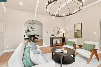 5672 Carberry Avenue, Oakland, CA 94609 - Photo 8
