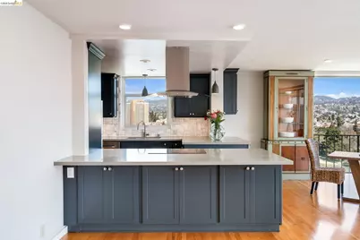 177 19th St #11E, Oakland, CA 94612 - Photo 8