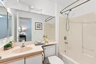 2901 MacArthur Blvd, Oakland, CA 94602 - Photo 24