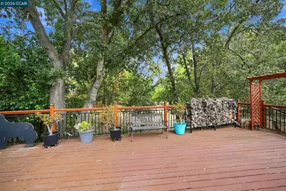 4074 Hamlet Ct, Concord, CA 94521 - Photo 32