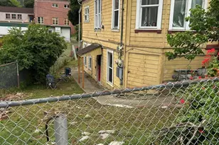 1109 Wanda St, Crockett, CA 94525 - Photo 4