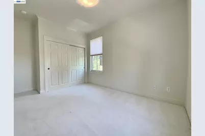 19 Edgewood Pl, Belmont, CA 94002 - Photo 18