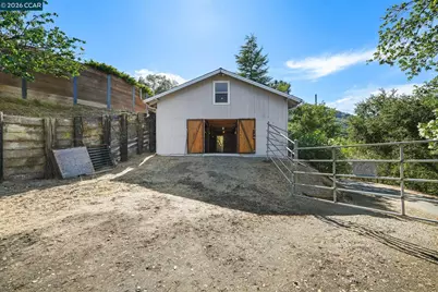 300 Oak View Ter, Danville, CA 94526 - Photo 46