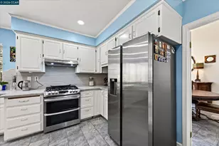 2353 Wayfarer Dr, Discovery Bay, CA 94505 - Photo 18