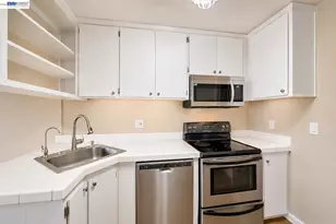 121 Buckingham Dr, Santa Clara, CA 95051 - Photo 8