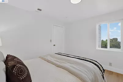 2283 30th Avenue, San Francisco, CA 94116 - Photo 18