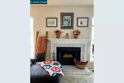 161 Village Pl, Martinez, CA 94553 - Photo 6