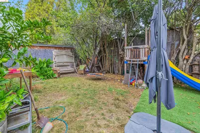 6502 Dana Street, Oakland, CA 94609 - Photo 36