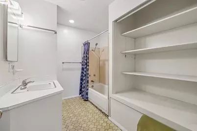 6502 Dana Street, Oakland, CA 94609 - Photo 26