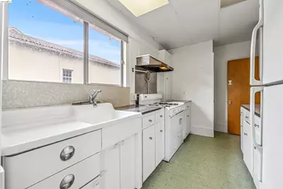 6502 Dana Street, Oakland, CA 94609 - Photo 16