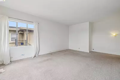6502 Dana Street, Oakland, CA 94609 - Photo 10