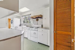 6502 Dana St, Oakland, CA 94609 - Photo 12